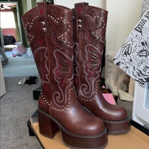 Current Mood Brown Platform Western Boots with Red Details